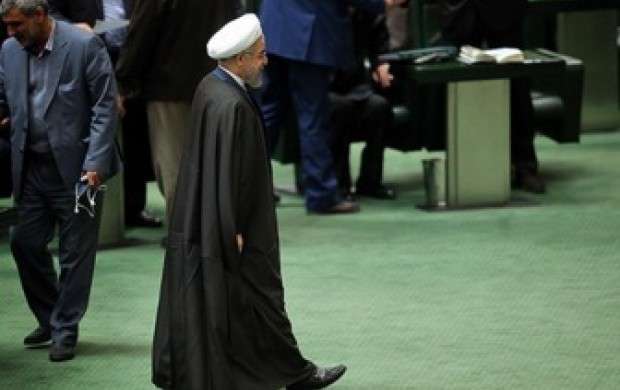 آیا روحانی برای دفاع از وزیرانش به مجلس نمی‌ورد؟
