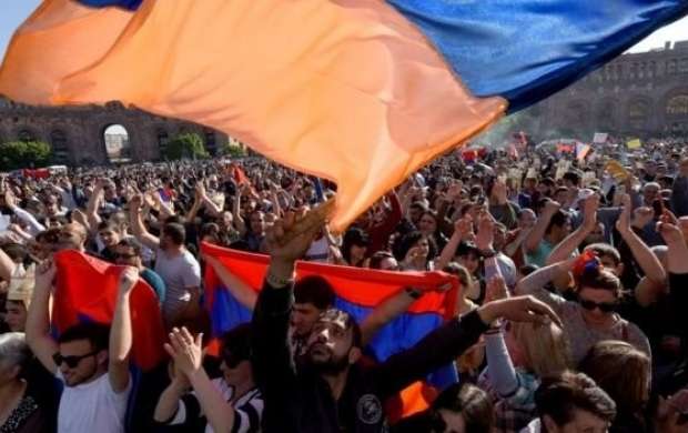 آمادگی حزب حاکم ارمنستان جهت مذاکره بامخالفان