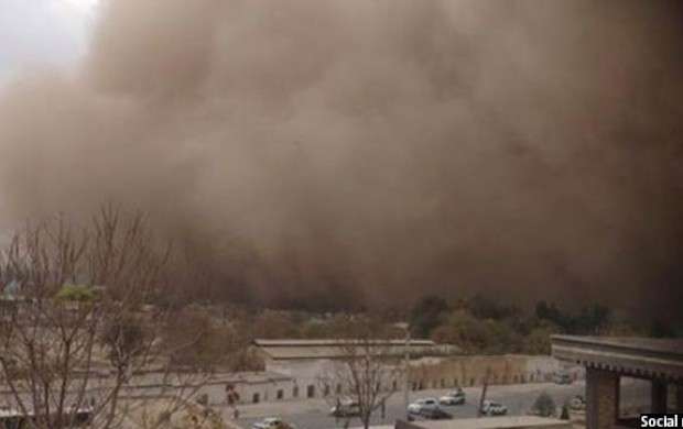 طوفان محور کرمان – زاهدان را مسدود کرد