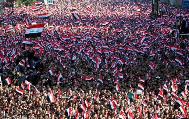 شادی طرفداران صدر در میدان التحریر بغداد