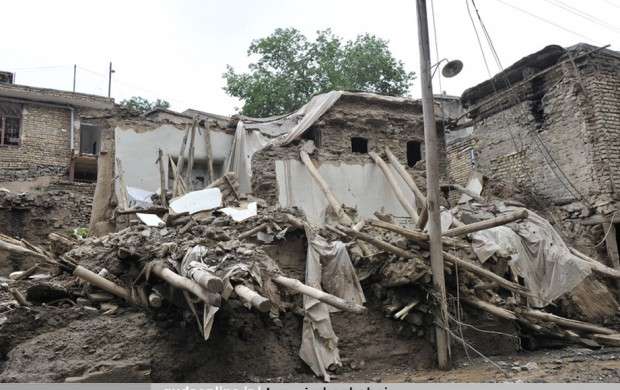 وقوع سیل و تخریب خانه ها در نیشابور