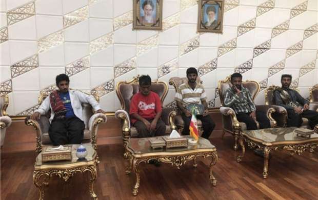 بازگشت ۱۷ ملوان زندانی در سومالی به تهران