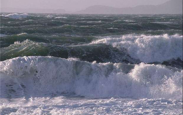 توفان در دریای خزر/شمال کشور بارانی است