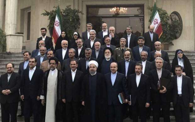 انتقاد روزنامه دولت از سکوت وزرای کابینه روحانی
