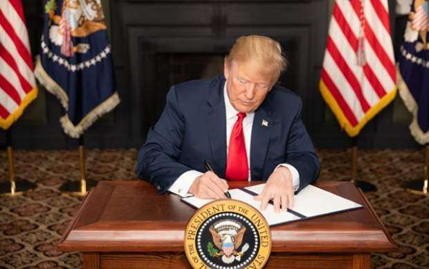 ترامپ فرمان بازگشت تحریم‌های ایران را امضا کرد