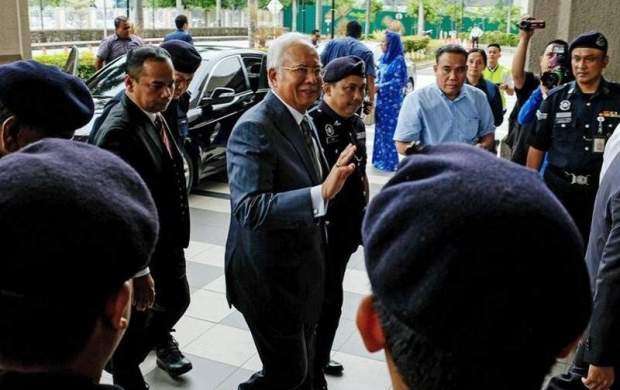 نخست وزیر سابق مالزی به ۳ مورد پولشویی متهم شد