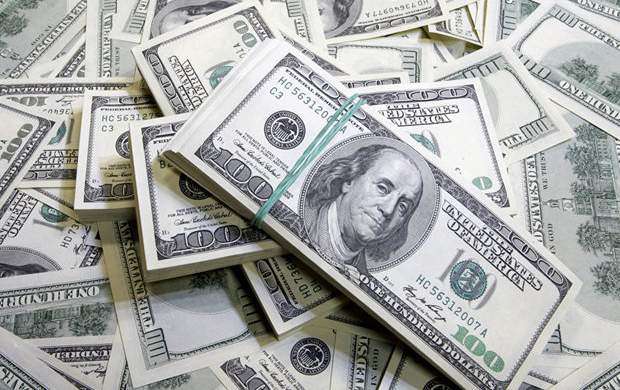 دستگیری قاچاقچی ارز بابیش از ۵۷هزار دلار در قم
