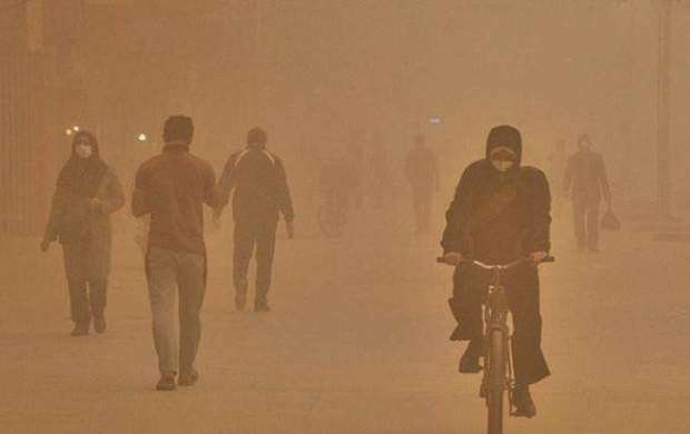 تداوم گرد و غبار در سه استان