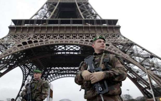 حمله به گردشگران با سلاح سرد در پاریس