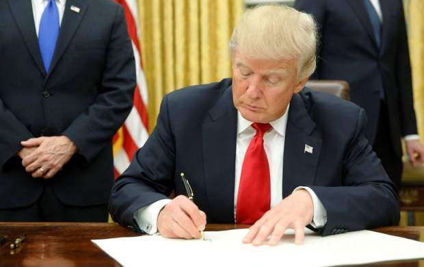 ترامپ تحریم مداخله‌کنندگان در انتخابات را امضا کرد