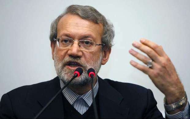 تحرکات لاریجانی برای انتخابات ۱۴۰۰ را رد نمی‌کنم