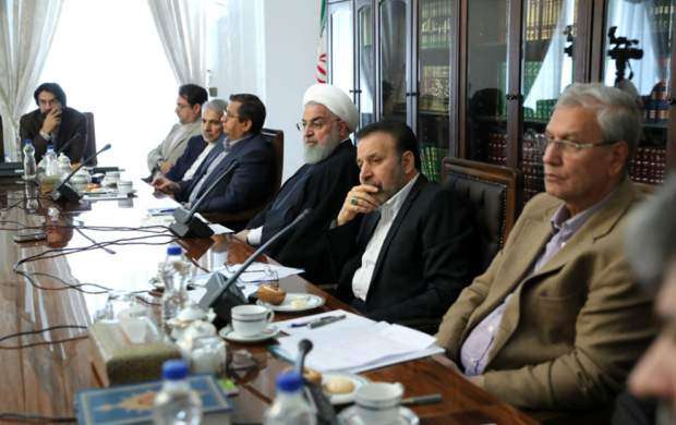 غایبان بزرگ جلسه روحانی با اقتصاددانان +اسامی