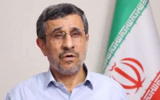 سایت اصلاح‌طلب: احمدی‌نژاد عطش دیده شدن دارد