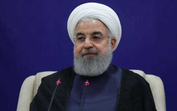 روحانی: همه‌ باید در آزمایش‌ کنونی مقاومت کنیم