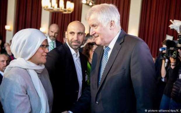 وزیر کشور آلمان: مسلمانان بخشی از آلمان هستند