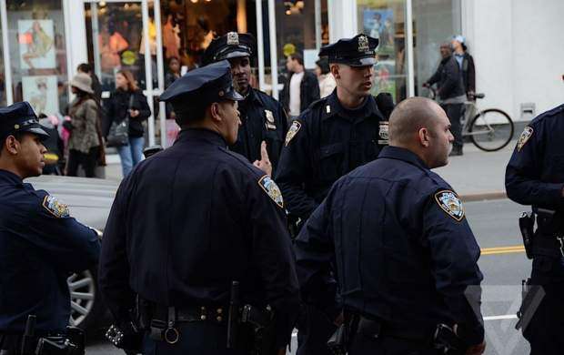 کار غیر انسانی پلیس متوحش نیویورک