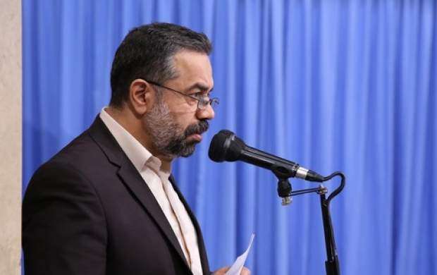 گریه رهبری در هنگام مداحی محمود کریمی