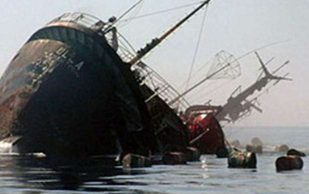 کشتی تجاری نارگل در دریای خزر به گل نشست