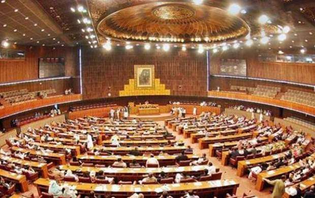 ۳۵۰ عضو مجلس ملی پاکستان در آستانه برکناری