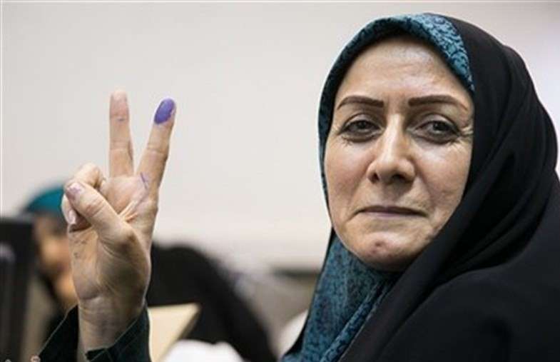 روحانی در دولت غریب است/ می خواهند کشور را به قبل از دوره روحانی برگردانند/ مردم به این نتیجه رسیده‌اند که سیستم صندوق رای به نتیجه نمی‌رسد/ فرانسه به هیچ عنوان یک برخورد تند و خشن با معترضان نکرد