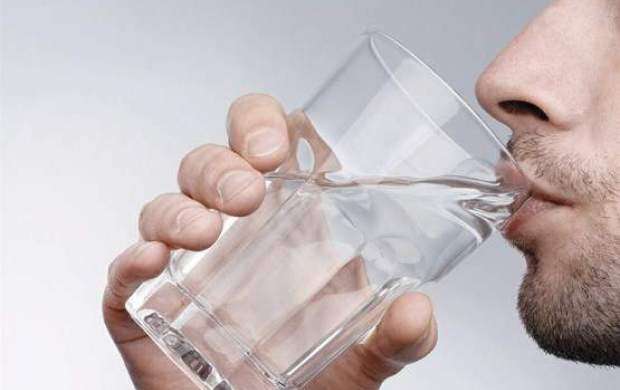 ۱۷ نکته مهم نوشیدن آب از نگاه طب سنتی