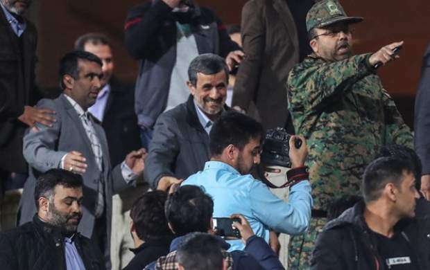 نظر احمدی‌نژاد درباره علت تساوی استقلال