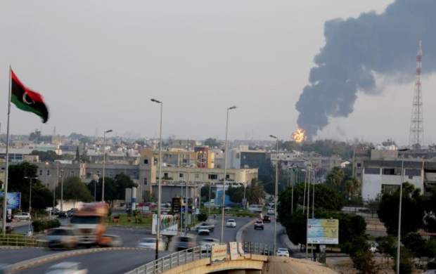 بمباران پایتخت لیبی توسط جنگنده‌های ناشناس