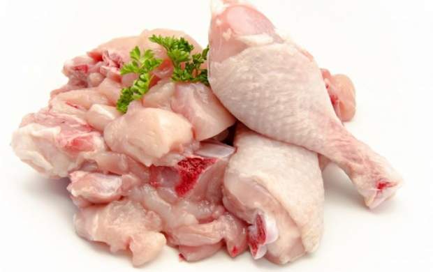 مرغ‌داران: باید مرغ را ۱۵۰۰۰ تومان بفروشیم!