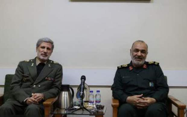 وزیر دفاع با سرلشکر سلامی دیدار کرد