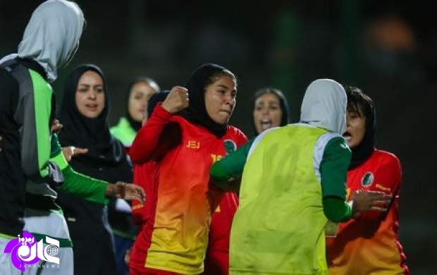 زنانی که دست بزن دارند!/ واکاوی خشم‌های بانوان در فوتبال/ چرا ورزشکاران تا این حد به خشونت روی می‌آورند؟
