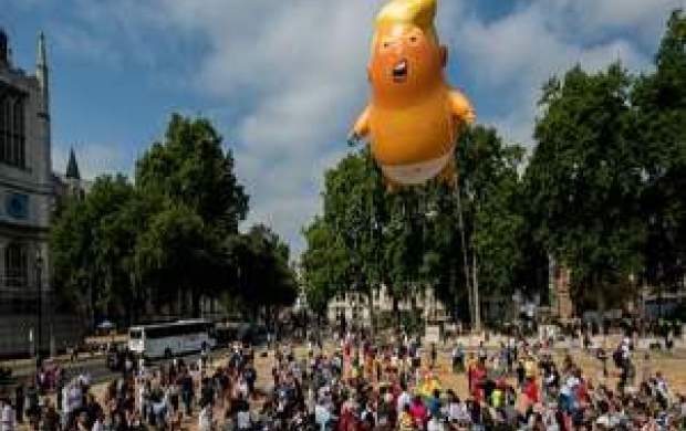 صدور مجوز به پرواز درآمدن بالون بچه ترامپ