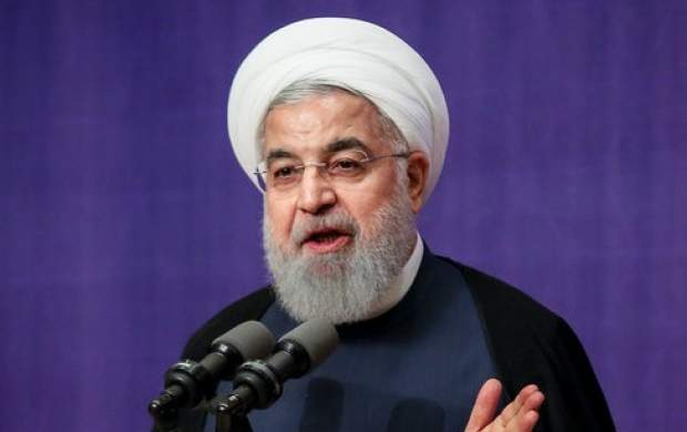 روحانی: فشار دشمن را اقشار کم‌درآمد تحمل می‌کنند
