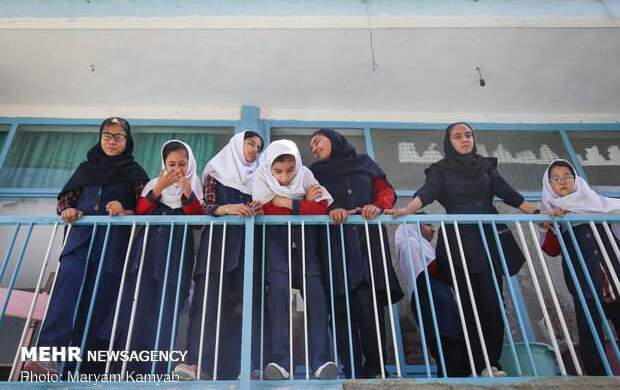 ممنوعیت جدا کردن اتباع از دانش آموزان ایرانی