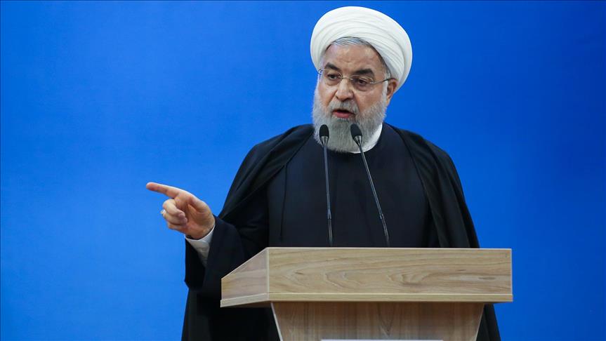 روحانی: باید مثل ژاپن بعد از جنگ جهانی روزی چند ساعت مجانی کار کنیم/ آقای روحانی! قبل از سخنرانی اندکی تامل کنید +فیلم