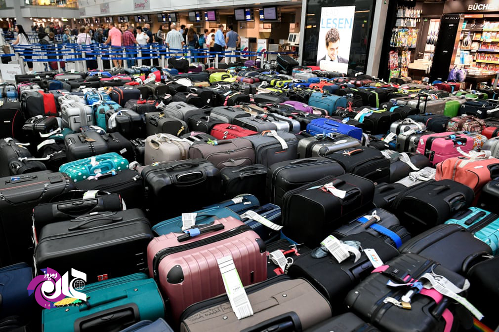 صدها چمدان در فرودگاهی در آلمان به دلیل نقص فنی هواپیما به بیرون هواپیما انتقال داده شدند.