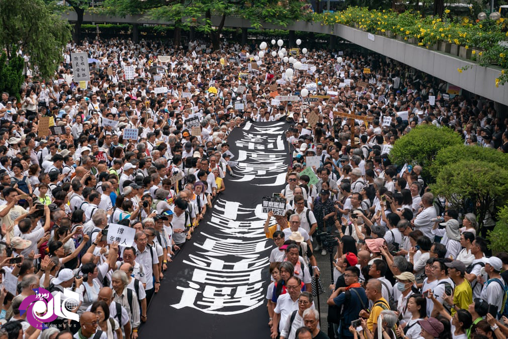 تطاهرات مردم هنگ کنگ برای لغو لایحه استرداد.