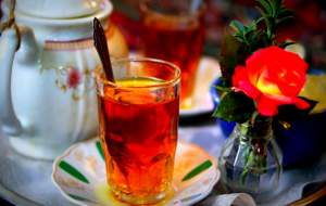 محققان: نوشیدن روزانه «چای» مفید است