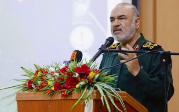 سلامی: دشمن در مقابل قدرت ملت ایران ناتوان است