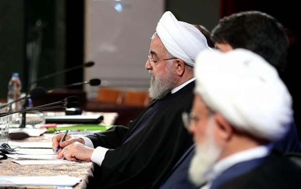 روحانی: اگر کسی بیکار باشد مقصر خودش است