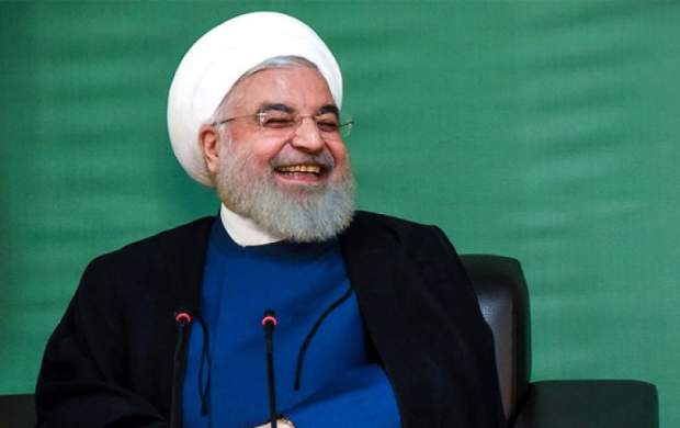روحانی: در کشور ما لبخند هم مشکل دارد