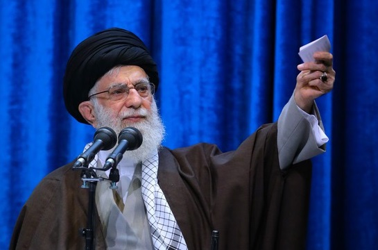 درباره رفتار هوشمندانه رهبرانقلاب در نماز جمعه تهران/ برگ برنده‌ای که نباید فراموش شود