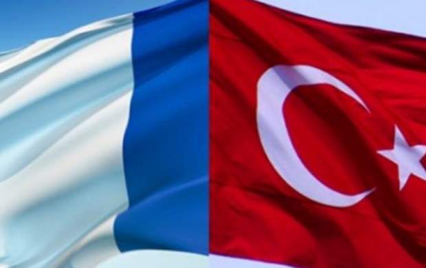 ترکیه: فرانسه حمایت از حفتر را متوقف کند