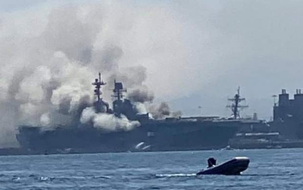 آتش سوزی در عرشه کشتی جنگی آمریکا