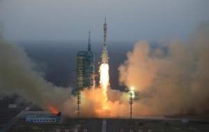 نخستین فضاپیمای چندمصرف چین به فضا رفت