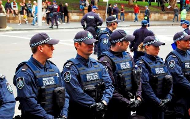 فیلم/ خشونت پليس استرالیا با يك نوجوان
