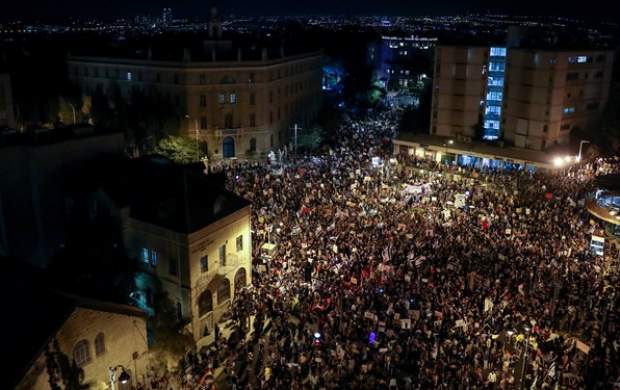 تجمع چند هزار نفری مقابل اقامتگاه نتانیاهو