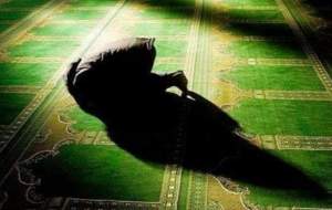 چرا قرآن تاکید بر اقامه نماز شب دارد؟
