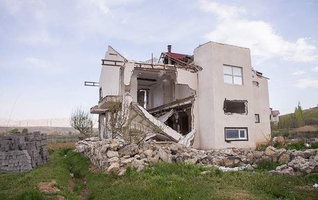 تخریب ویلای میلیاردی دو مسئول در فیروزکوه