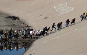 کشف ۱۹ جسد سوخته در مرز مکزیک و آمریکا