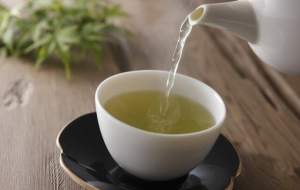 چای سبز به درمان کرونا کمک می‌کند؟